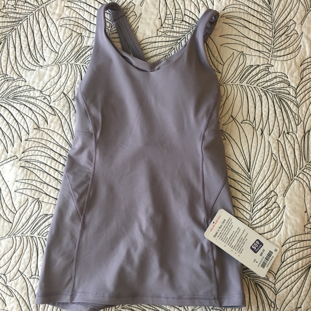 Lululemon stash n’ run tank